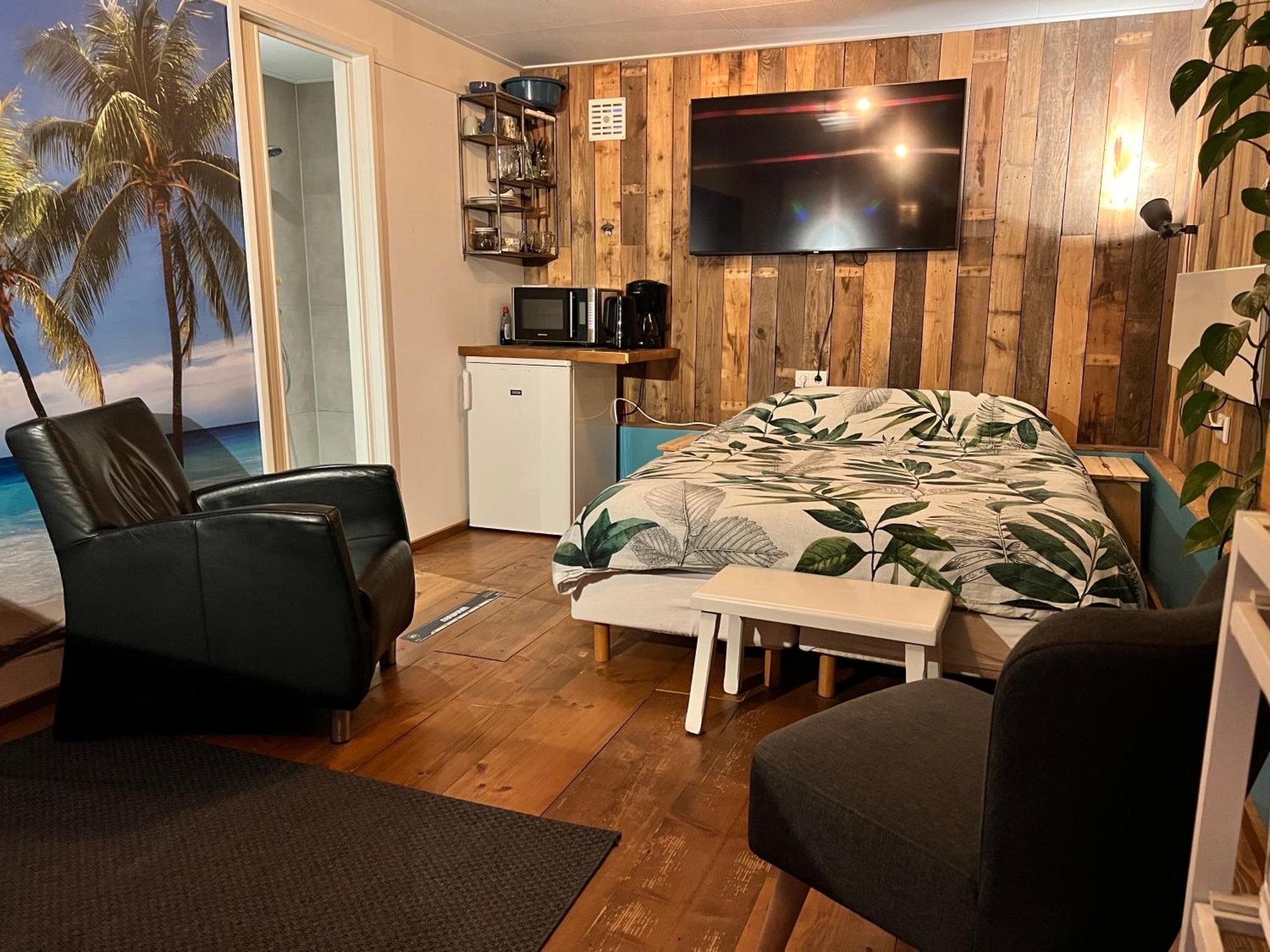 Beach House Met Badkamer, Boxspring & Airco Schoonebeek ภายนอก รูปภาพ
